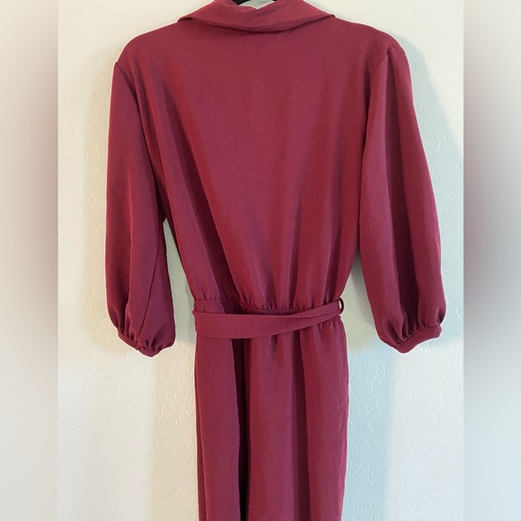 Fraiche by J Tie Waist Satin jumpsuit Women's Small  Surplice V-Neck NWOT ‼️ - Picture 3 of 6
